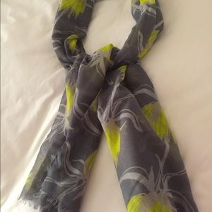 India Hicks Imperial Scarf Rapeseed Yellow on Gray